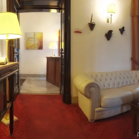 Готель Manganelli Palace 3*